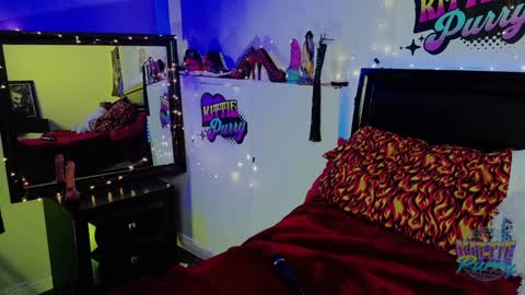 Kittie Purry online show from 15, 1, 2025
