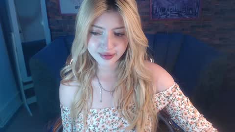 kitty_fox_b online show from 23, 12, 2024
