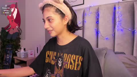 Camila online show from 28, 1, 2025