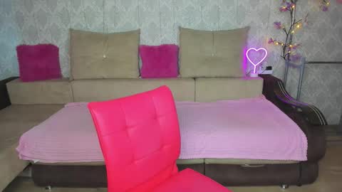 kitty mila online show from 2, 11, 2025