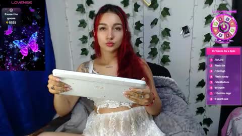 Snapshot of kitty_saenz chatting on 11, 9, 2025 Kitty Saenz online show from 11, 9, 2025