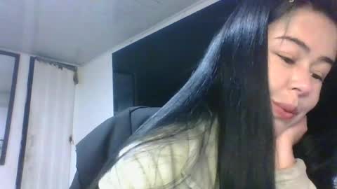 Snapshot of kitty_small69 chatting on 3, 7, 2026 kitty_small69 online show from 3, 7, 2026