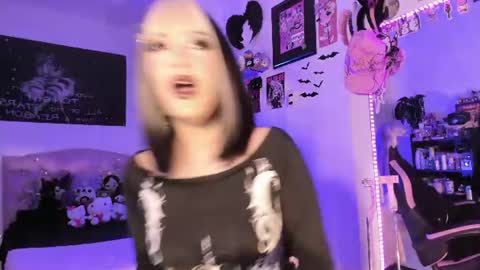 Snapshot of kittygoth_ chatting on 17, 7, 2026 Kitty Goth online show from 17, 7, 2026