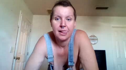 Snapshot of kittykay86 chatting on 31, 7, 2026 Bella Blue BBW online show from 31, 7, 2026