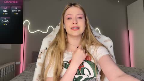 Snapshot of kittyloffe chatting on 23, 2, 2026 Monika online show from 23, 2, 2026