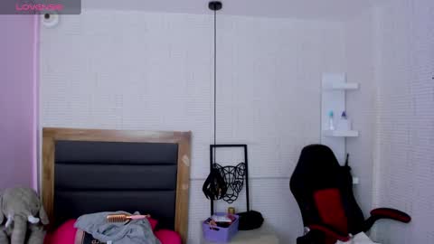  K I T T  Y  online show from 19, 2, 2025