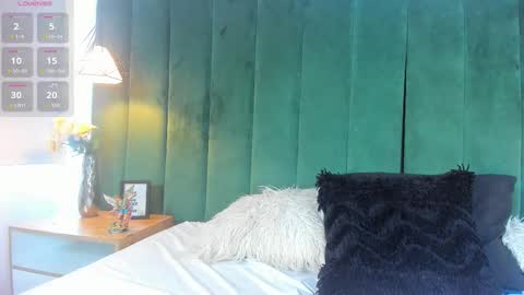 K I T T Y Y  online show from 27, 10, 2025