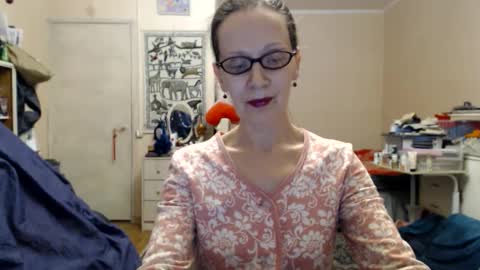 Snapshot of kiuminberry chatting on 21, 2, 2025 KiuminBerry online show from 21, 2, 2025