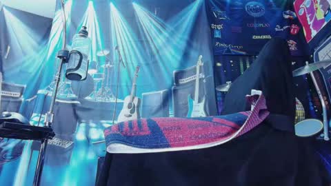 kiveuxmakeu online show from 28, 10, 2025