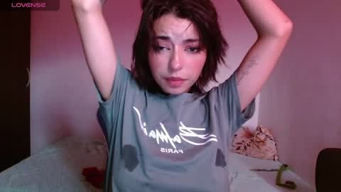 Snapshot of kiyusweetcrazy chatting on 1, 1, 2025 kiyu online show from 1, 1, 2025