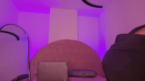 Kkira  online show from 12, 5, 2026