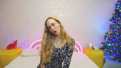 Snapshot of klaryevans chatting on 21, 12, 2024 Klary online show from 21, 12, 2024