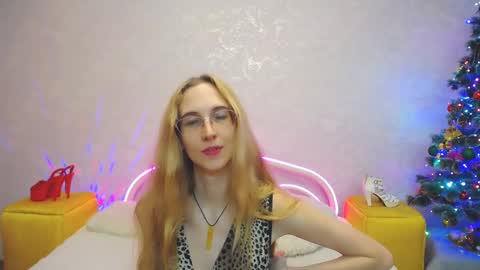 Snapshot of klaryevans chatting on 23, 12, 2024 Klary online show from 23, 12, 2024