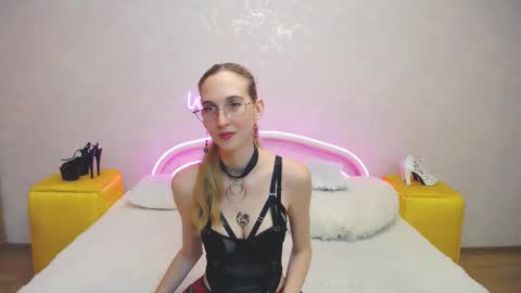 Snapshot of klaryevans chatting on 19, 2, 2025 Klary online show from 19, 2, 2025
