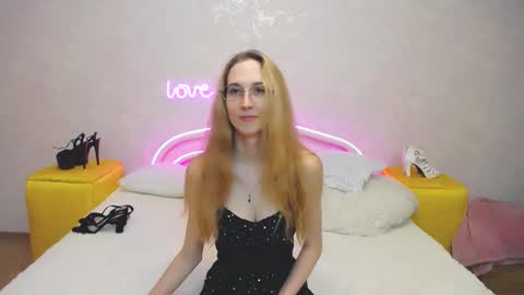 Snapshot of klaryevans chatting on 23, 2, 2025 Klary online show from 23, 2, 2025