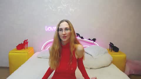 Snapshot of klaryevans chatting on 4, 3, 2025 Klary online show from 4, 3, 2025
