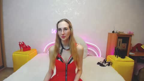 Snapshot of klaryevans chatting on 8, 3, 2025 Klary online show from 8, 3, 2025