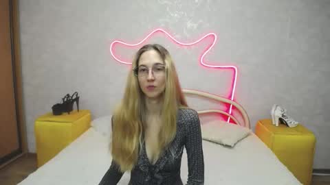 Snapshot of klaryevans chatting on 27, 9, 2025 Klary online show from 27, 9, 2025