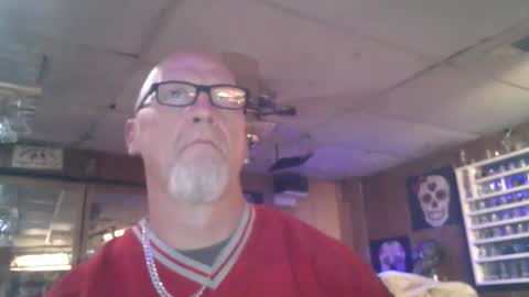Snapshot of kleeeen chatting on 26, 4, 2026 MrKleeen online show from 26, 4, 2026