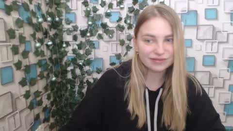 klerkarina online show from 4, 1, 2025
