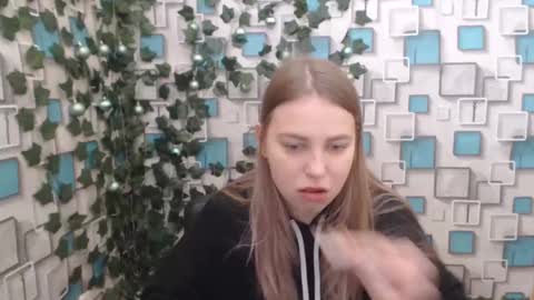 klerkarina online show from 9, 1, 2025