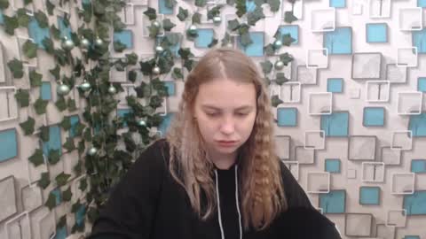 klerkarina online show from 11, 1, 2025