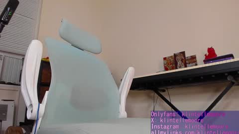 Snapshot of klintellemoore chatting on 24, 12, 2024 Klintelle Moore online show from 24, 12, 2024