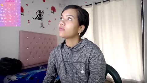 Snapshot of kloy_sech chatting on 28, 2, 2025 Valen online show from 28, 2, 2025