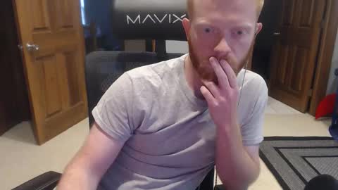 Snapshot of kmr6161 chatting on 6, 6, 2026 kmr6161 online show from 6, 6, 2026