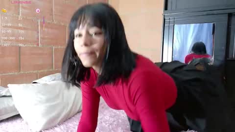 Snapshot of komatsu_ chatting on 10, 10, 2025 Komatsu Lilith online show from 10, 10, 2025