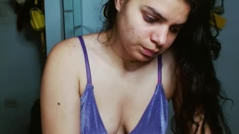 Karoll online show from 1, 2, 2025