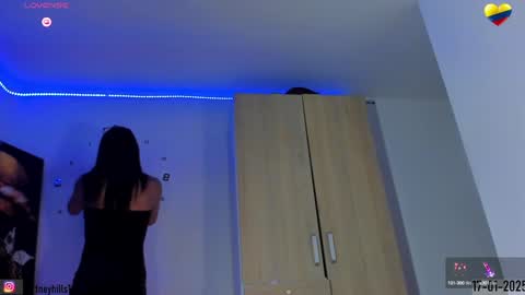 Kortneyhills - Aries online show from 17, 1, 2025