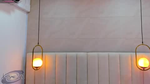 Snapshot of kosmic_21 chatting on 18, 12, 2025 K O S M I C online show from 18, 12, 2025