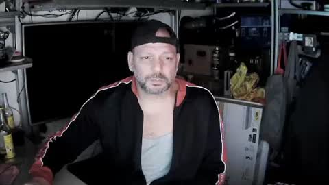 Snapshot of kostasgreek42 chatting on 28, 1, 2025 Kosta online show from 28, 1, 2025