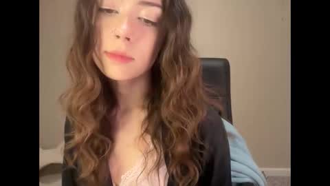 kr3amykay online show from 6, 4, 2026