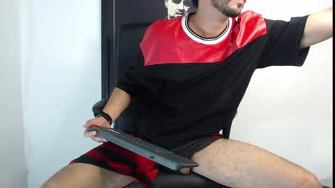 Snapshot of kratoswolf chatting on 20, 5, 2026 kratoswolf online show from 20, 5, 2026