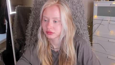 kris_grant online show from 14, 10, 2025