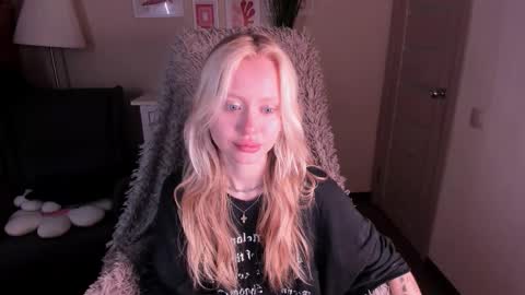 kris_grant online show from 28, 10, 2025