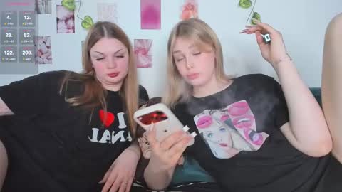 Snapshot of krisi_myrr chatting on 3, 6, 2026 Kristina3 online show from 3, 6, 2026
