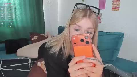 Snapshot of krisi_myrr chatting on 29, 6, 2026 Kristina3 online show from 29, 6, 2026