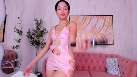 Krisstine  online show from 24, 9, 2025