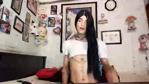 krisstal703358 online show from 4, 11, 2025