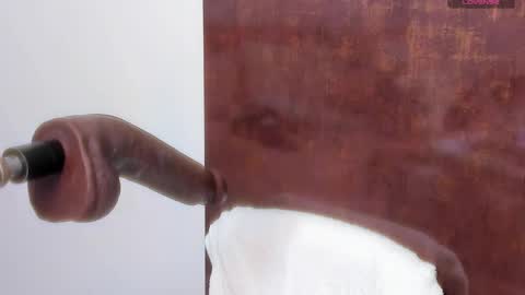   online show from 14, 2, 2025