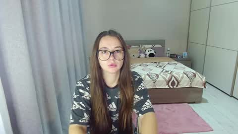 twitter    Annemarye 23 online show from 11, 9, 2025