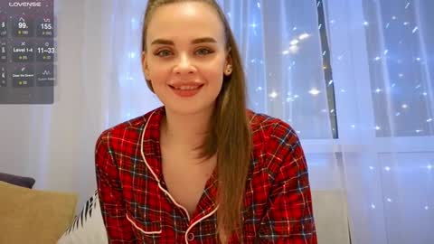 Snapshot of kristen_sayles chatting on 25, 12, 2024 Kris online show from 25, 12, 2024