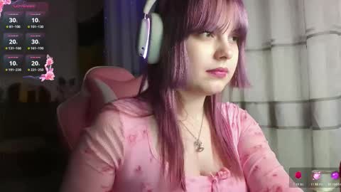 Snapshot of kristibloomm chatting on 3, 3, 2026 hristie online show from 3, 3, 2026