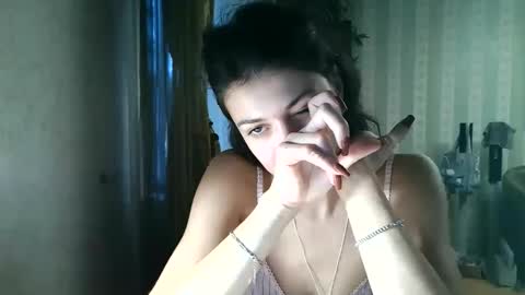 kristinalamour96 online show from 21, 11, 2025