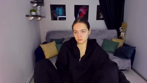 Snapshot of kristinalevis chatting on 24, 12, 2024 Kristina online show from 24, 12, 2024