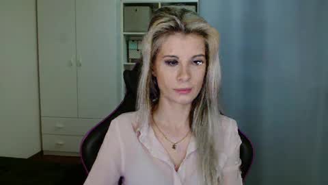 KristineAmore online show from 2, 3, 2026