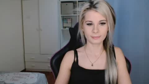 Snapshot of kristineamore chatting on 29, 4, 2026 KristineAmore online show from 29, 4, 2026